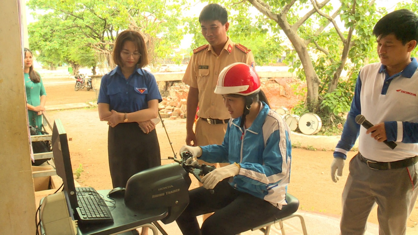 Hướng dẫn thực hành chạy trên máy tập lái RT