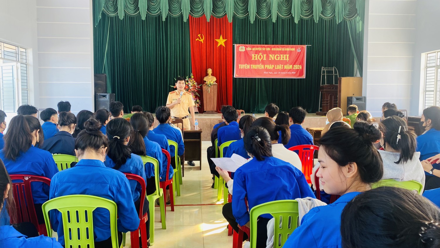 Công an huyện Tây Sơn Tuyên truyền pháp luật cho thanh niên xã Bình Nghi